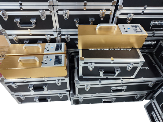 Precision Rapid Measurement Retroreflector Meter met brede kijkhoek 0-400 Mcd Meetbereik Compact ontwerp